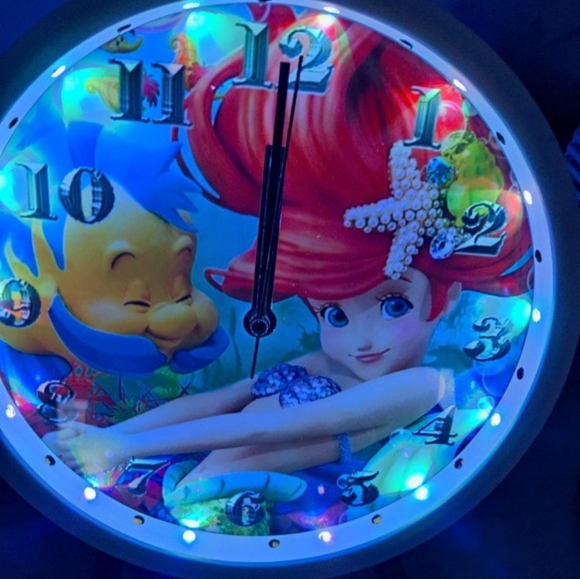 Mermaid led lights wall clock - Picture 6 of 6